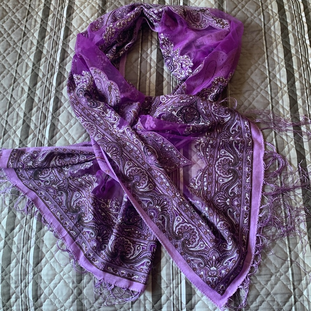 Fringe Paisley Scarf/Shawl EUC